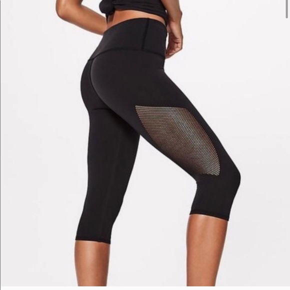 lululemon athletica Pants - Lululemon Reveal Crop ( 15") Color Black
